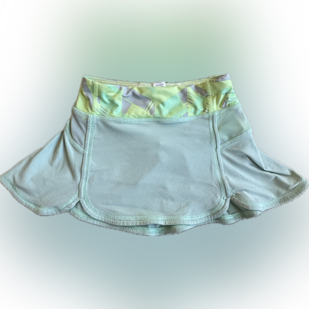 Ivivva Light Green Skirt with shorts